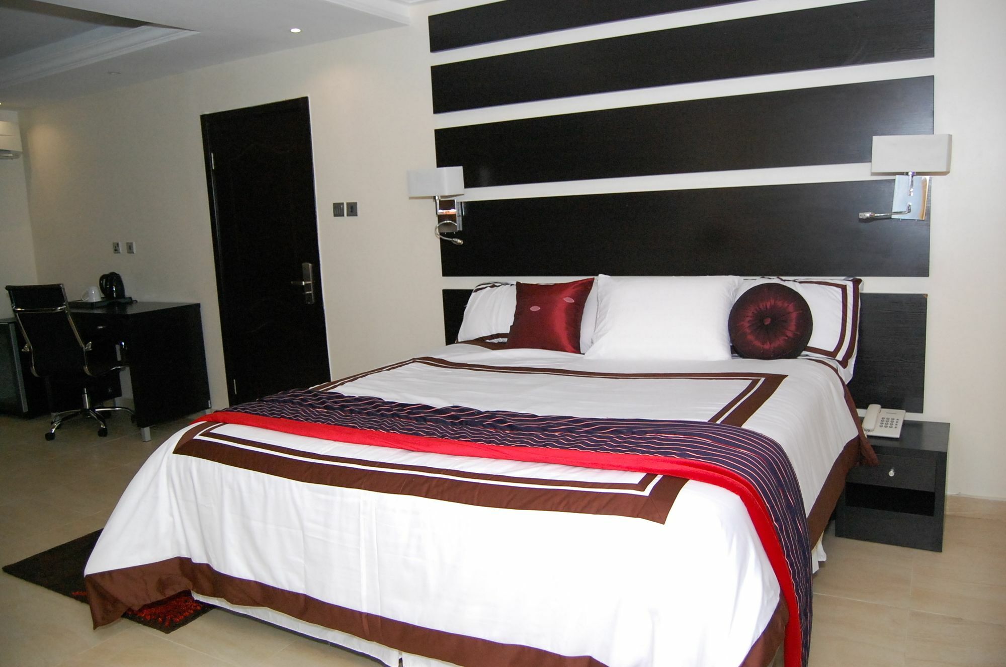 The Montrose Hotel Lekki Exterior foto